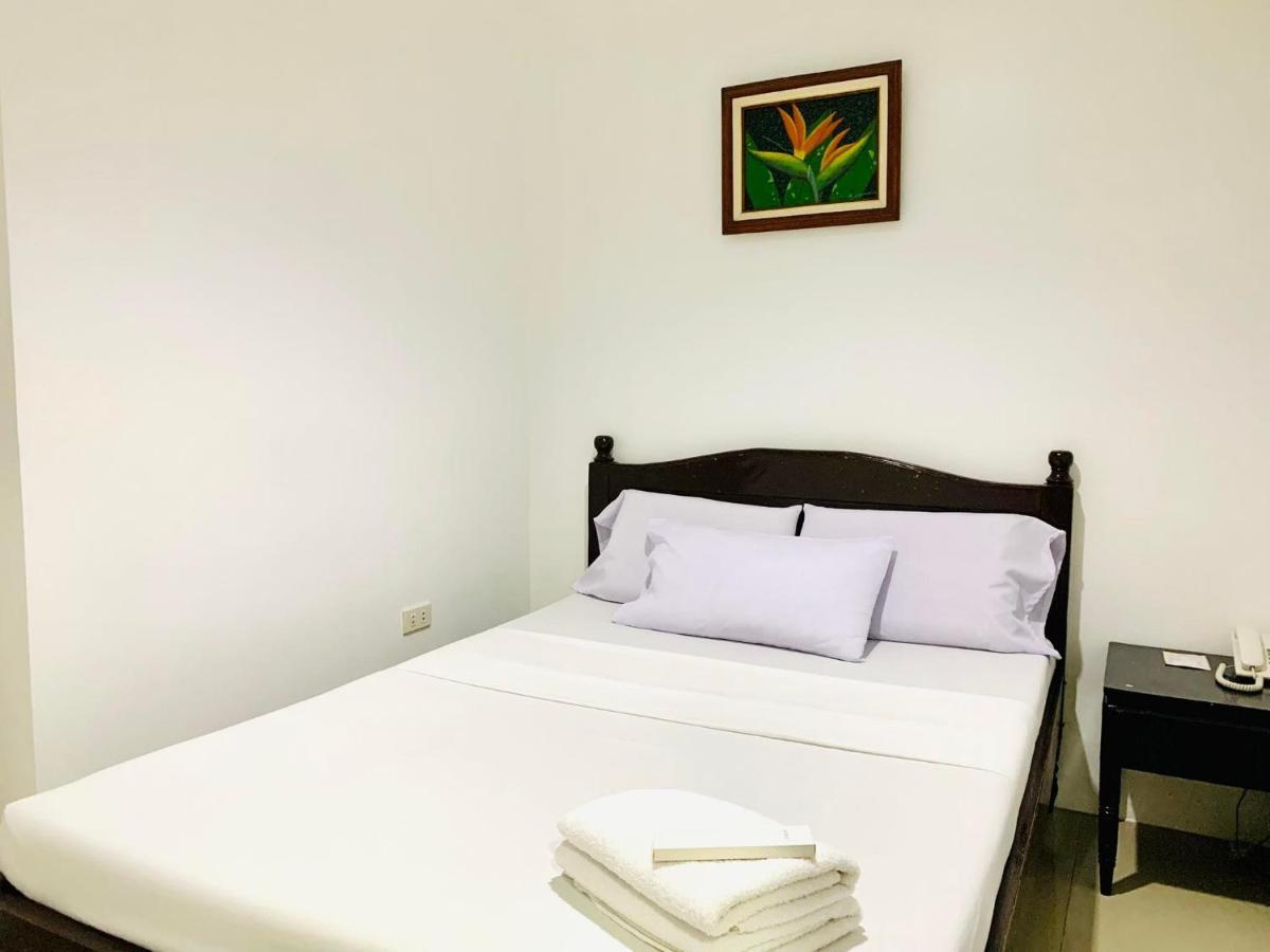 Paranaque City Crosswinds Hotel מראה חיצוני תמונה